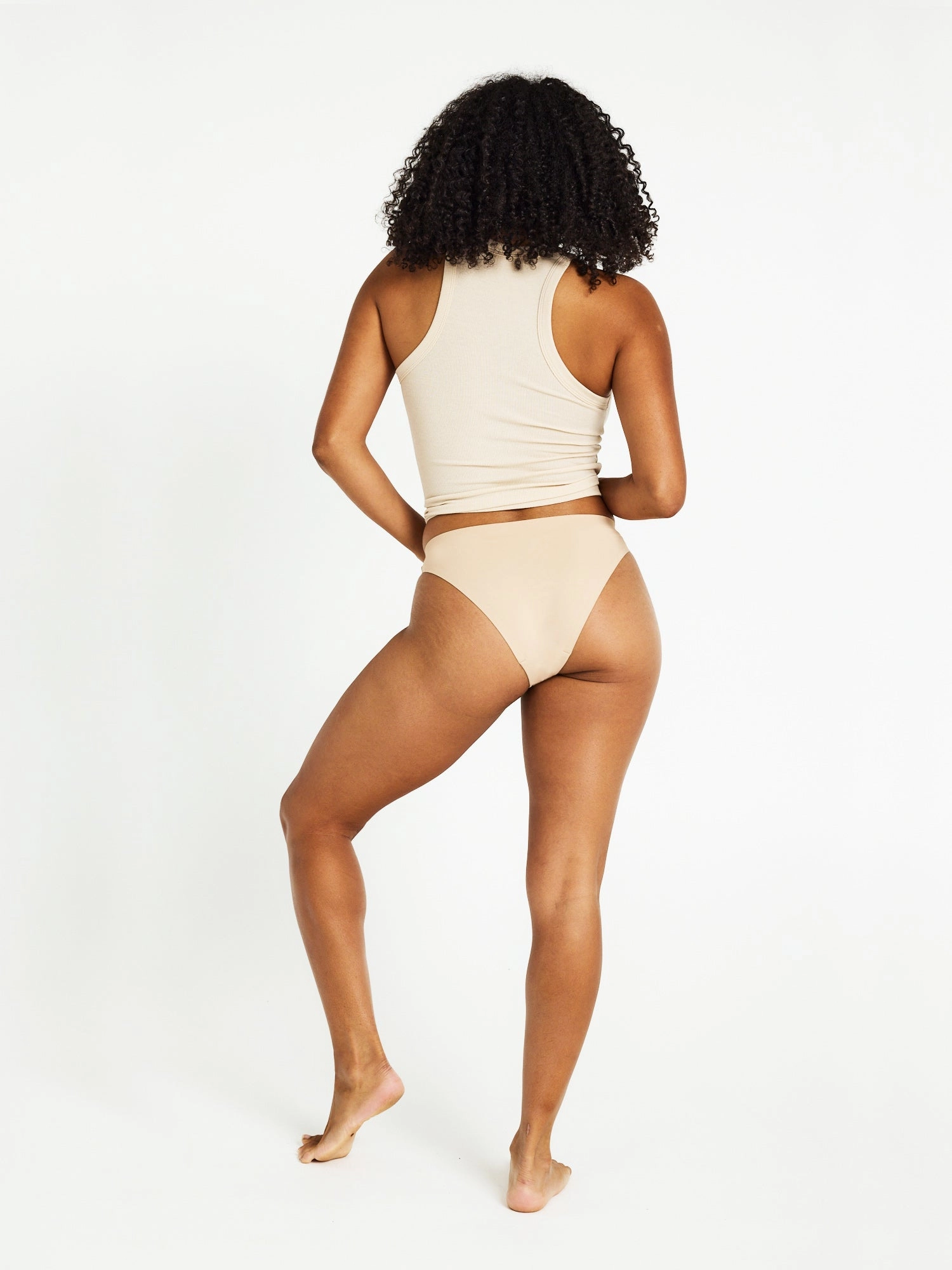 Au Naturel Seamfree Hi-Leg Cheeky Light Porcelain
