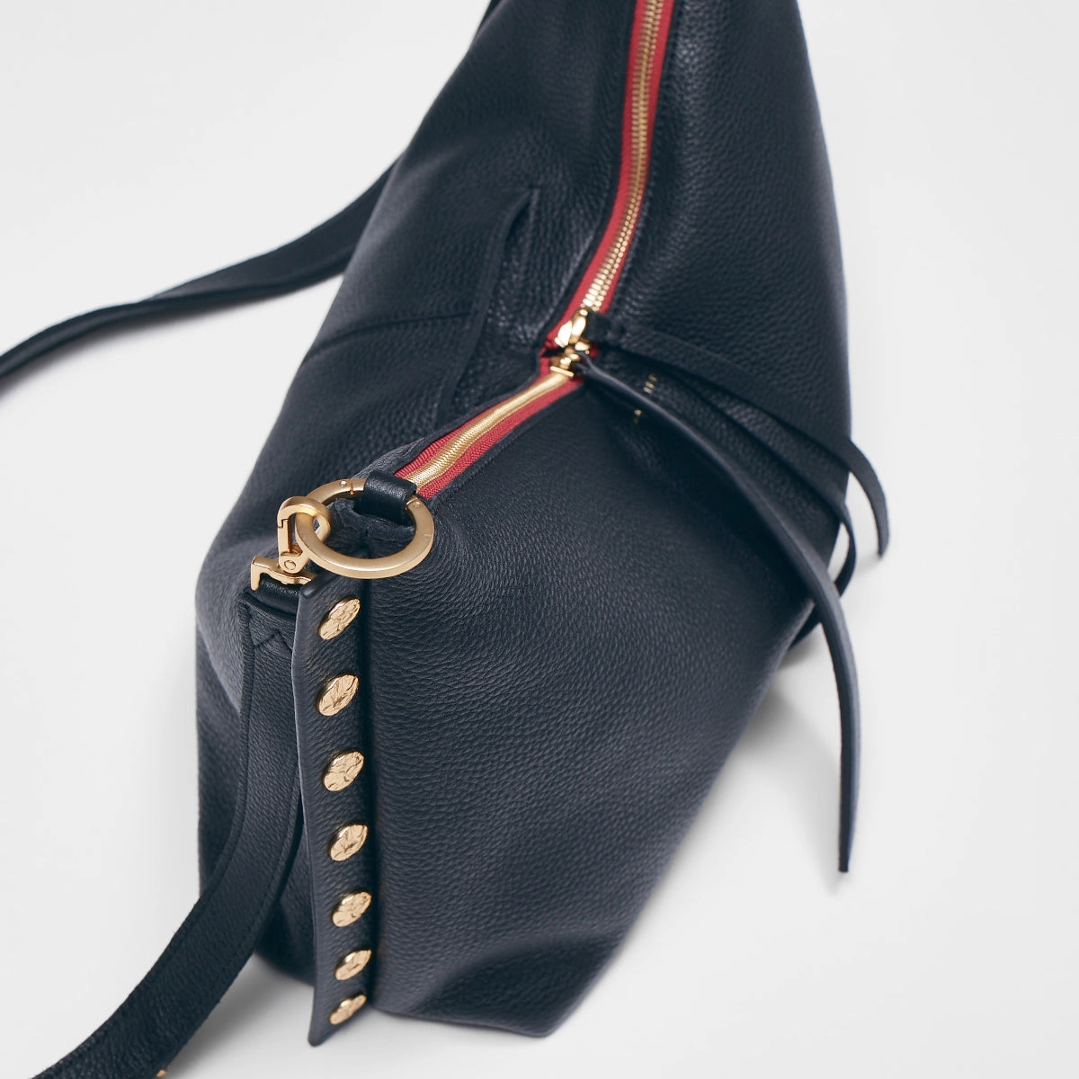 Mr. G | Black/Brushed Gold Hammered Red Zip | Lrg